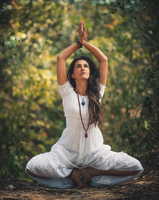 yoga-blog-woman-stretch-dress